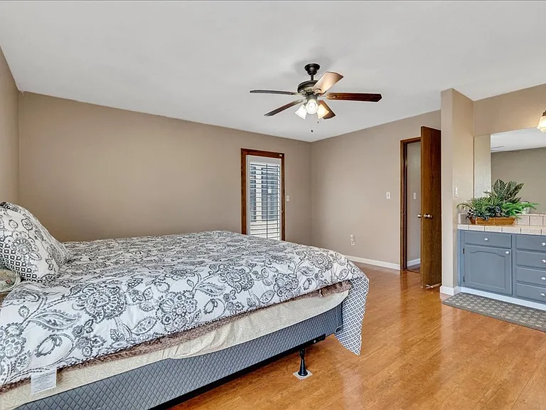 285 W Ash Ave — Photo 21