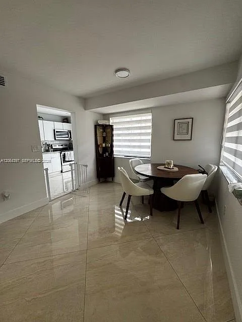 Palm Point Sec 2 — Photo 2