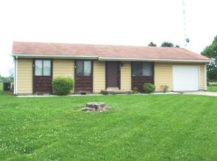 2327 E Little Bear Rd, Connersville, IN 47331