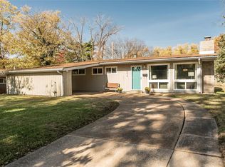 1606 Liggett Dr, Saint Louis, MO 63126