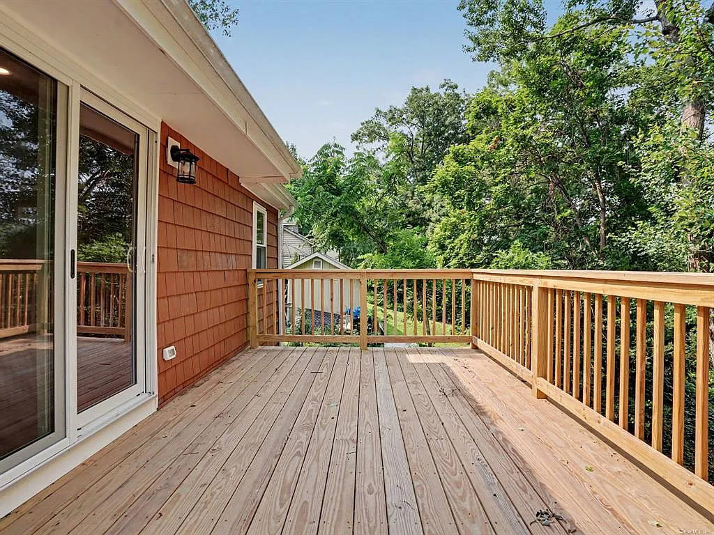 2 bed, 1276 sqft, $3,250 — Photo 2