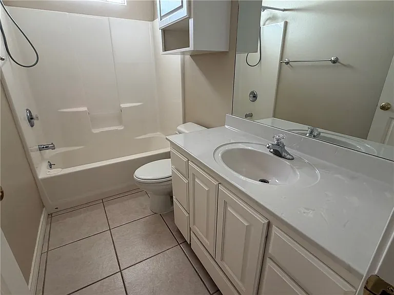 15210 Cruiser St #B — Photo 7