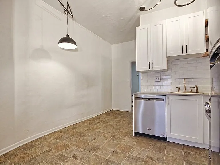 1220 N Pearl St #A — Photo 3