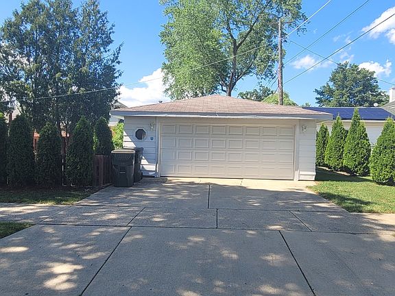3rd image of 801 N Pine Ave