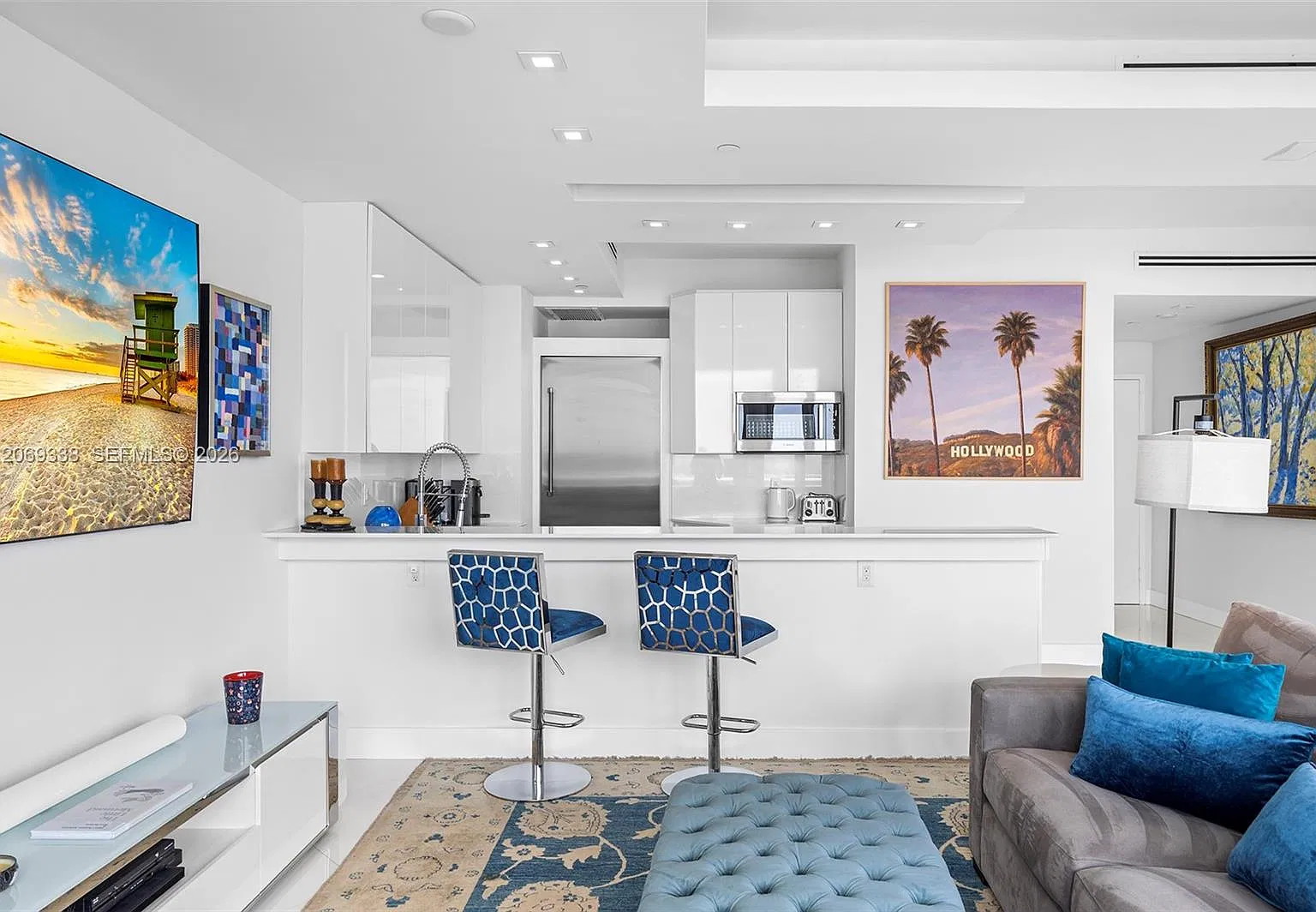 Blue Diamond Condo — Photo 3