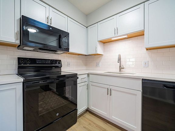 3rd image of 651 Riverview Dr #11