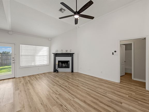 4th image of 10100 Seville Ct
