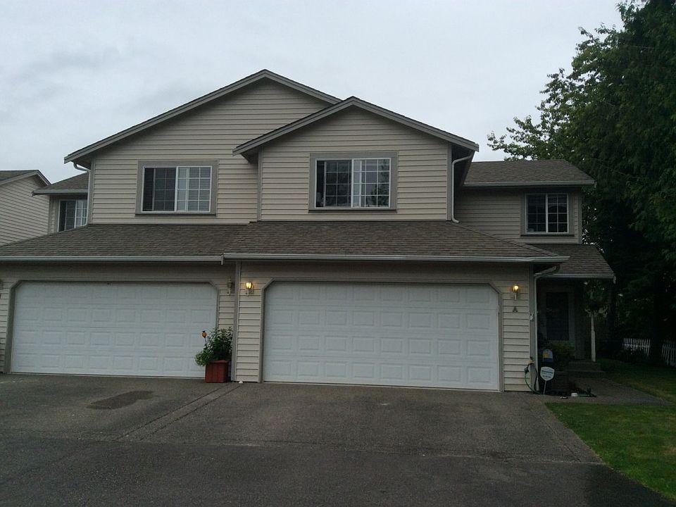 2nd image of 808 13th St SE APT C