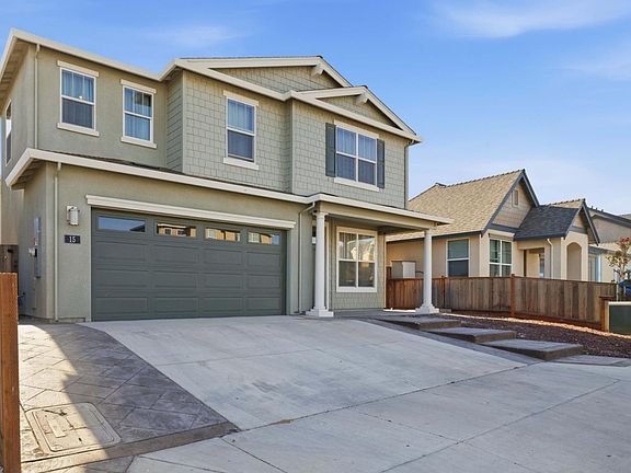 2nd image of 15 Pepper Tree Ct