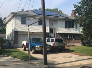 1070 Wood Park Dr, Baldwin, NY 11510
