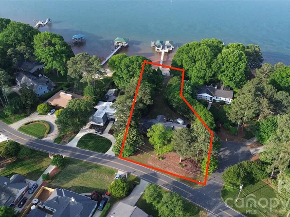 704 Isle Of Pines Rd, Mooresville, NC 28117