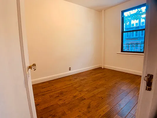 Rented by Laura Nguyen, LREB | media 14