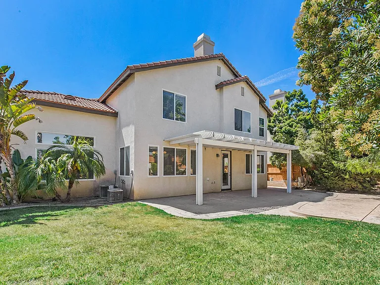 43493 Dodaro Dr — Photo 31