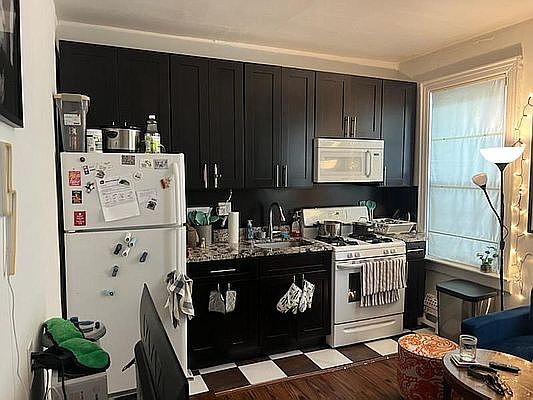 1st image of 2724 23rd St #1F