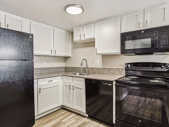 2nd image of 1678 Paris St #8b01facd3