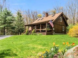 520 Leadmine Rd, Sturbridge, MA 01566