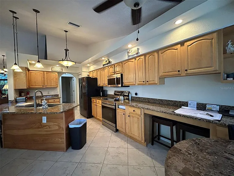 24508 Saragossa Ln — Photo 10