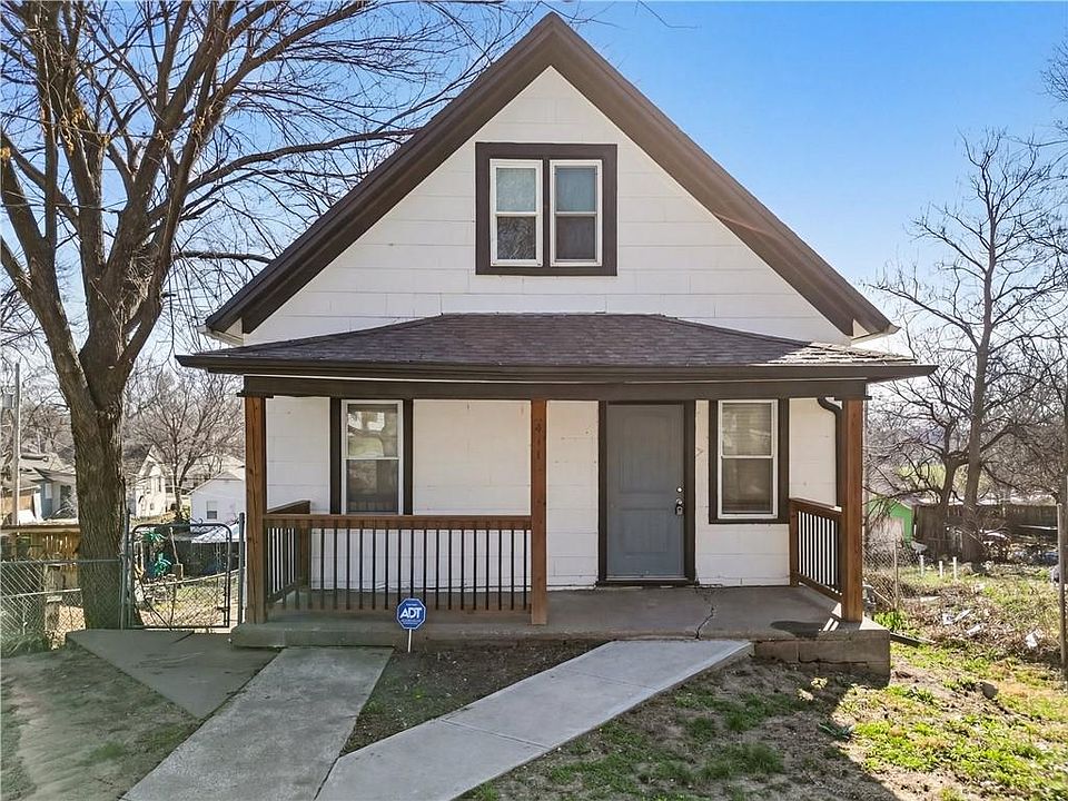 1st image of 411 N Lawndale Ave