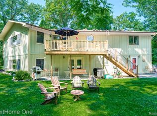 4423 Mason Rd, Howell, MI 48843