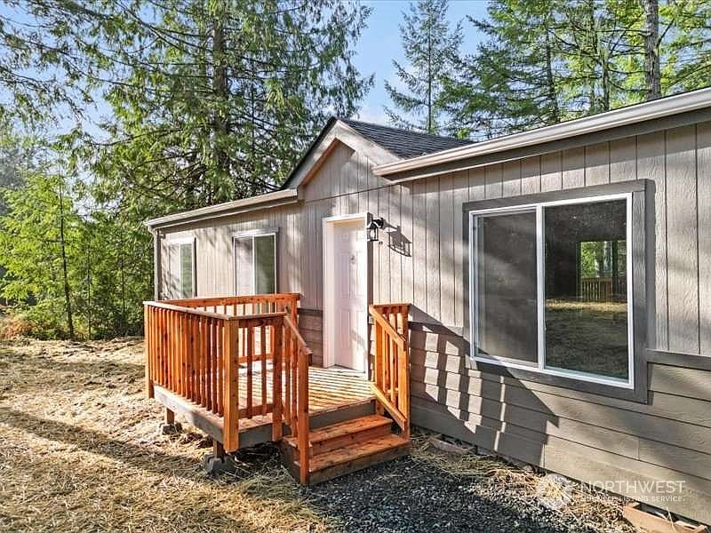 3rd image of 670 E Wilson Way