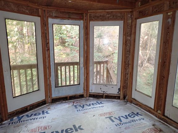 5th image of 160 Lorenzo Ln
