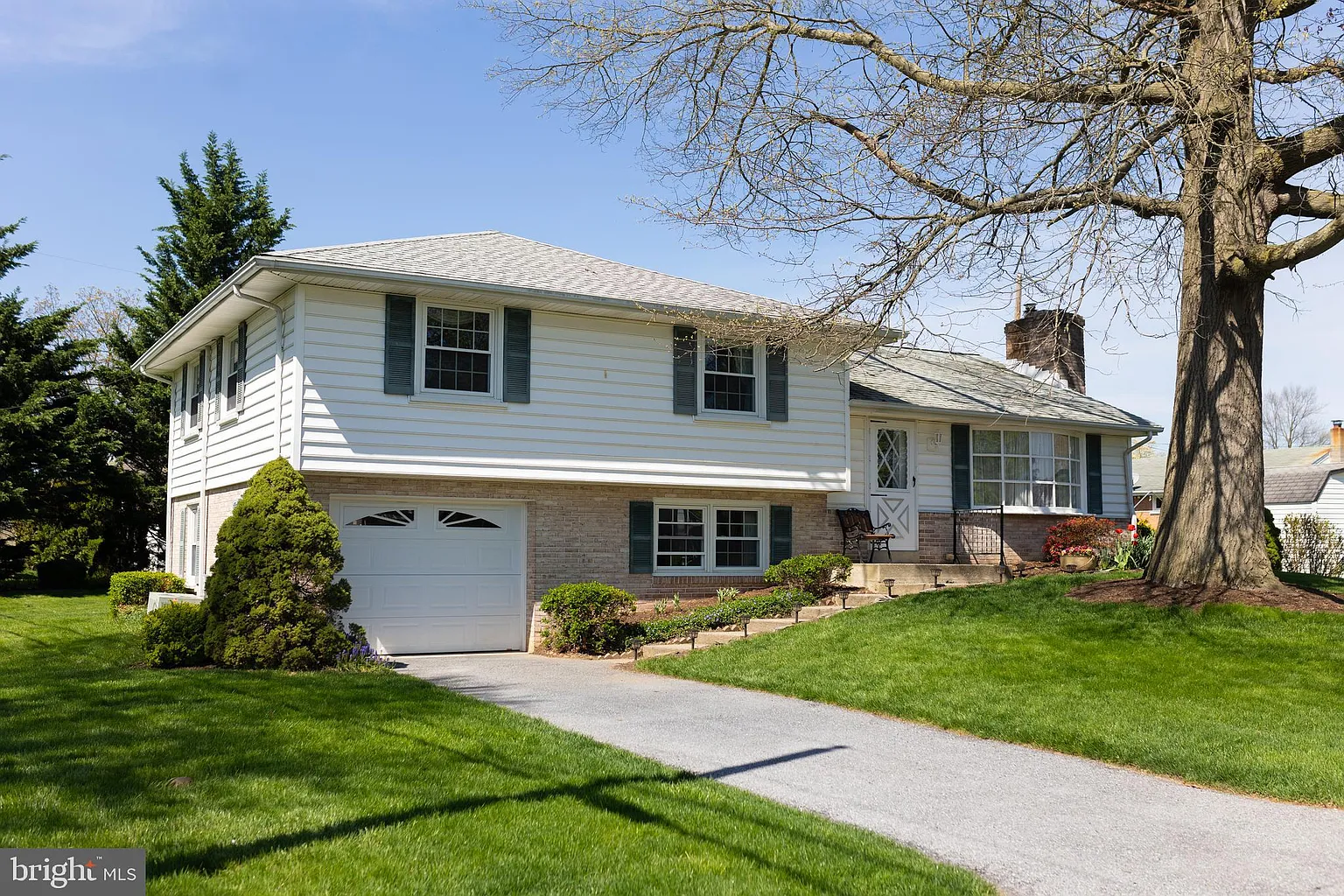 2719 Sherwood Ln photo 1