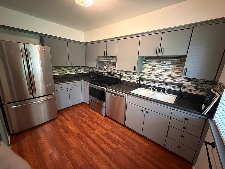 7909 Grandview St — Photo 12