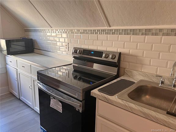 5th image of 41 Hobart St #2