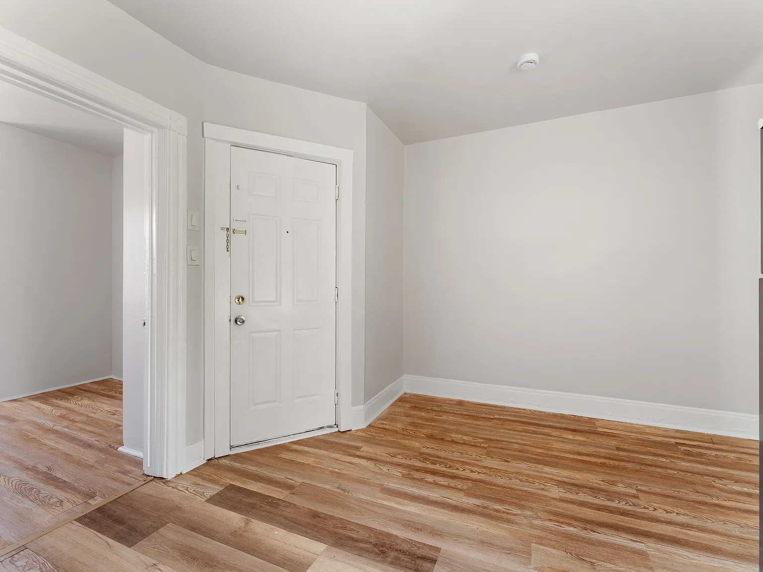 2 bed, $2,200 — Photo 4