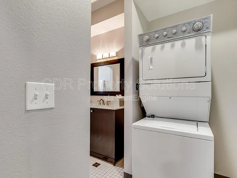 950 4th St NW #203 — Photo 18