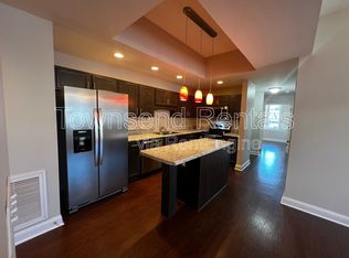 1304 Morganton Rd #202, Fayetteville, NC 28305