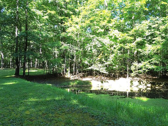 4th image of 999 Hightop Rd