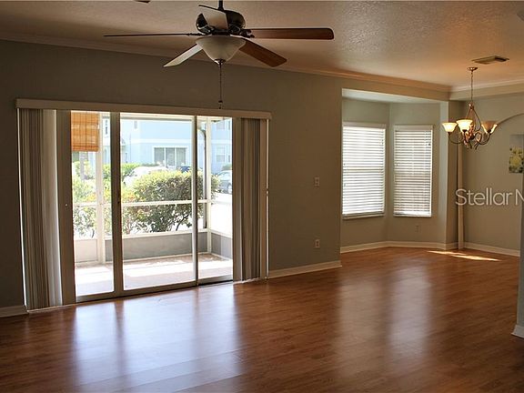 5th image of 36 Emerald Bay Dr