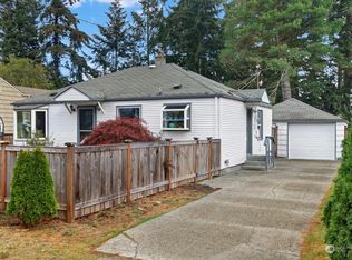 12020 2nd Ave NE, Seattle, WA 98125