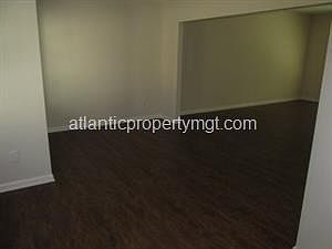 3rd image of 4895 Medlock Trail Ct