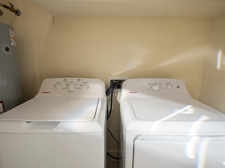 1620 E Hedrick Dr #1 — Photo 23