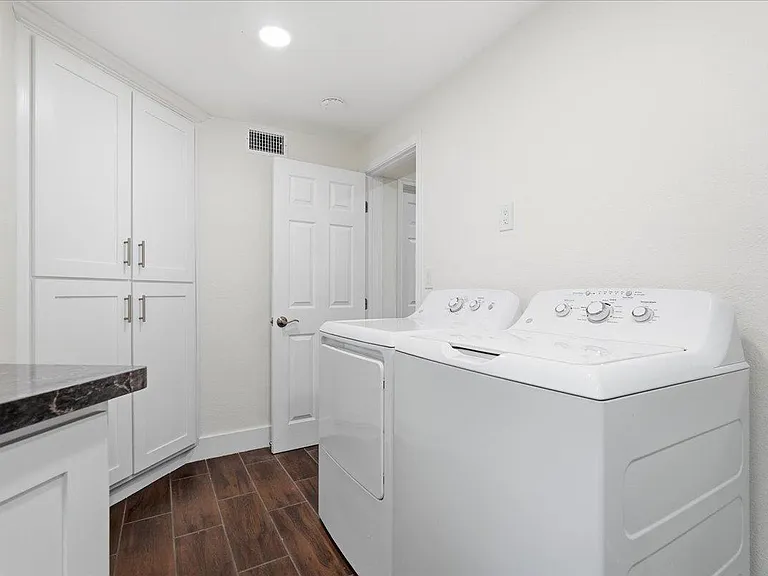 38466 N Basin Rd — Photo 27