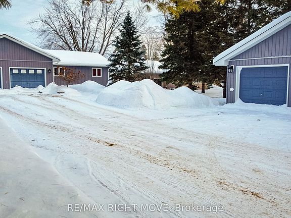 4th image of 35 Cedar Bay Rd