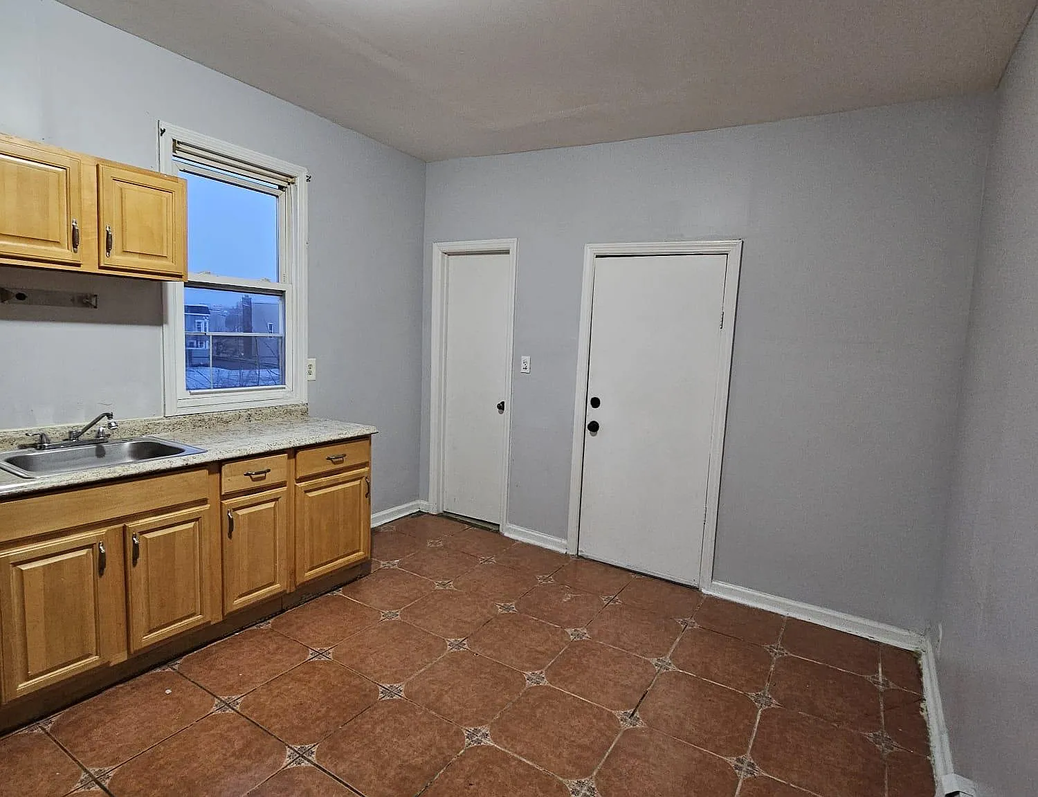 3 bed, $1,800 — Photo 3