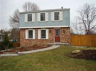 1st image of 9 Saxony Dr