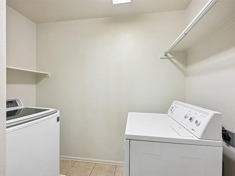 364 Hometown Pkwy — Photo 30