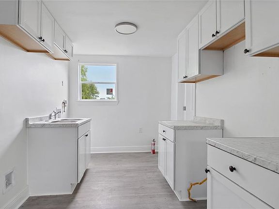 4th image of 2814-16 Allen St