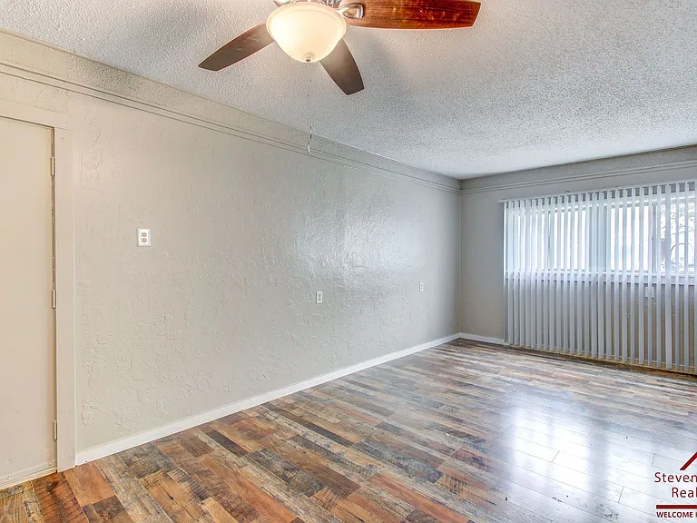 1436 NW Ozmun Ave — Photo 24