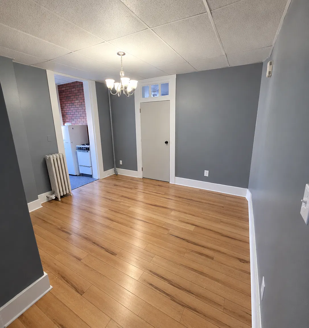 1330 Locust St — Photo 3
