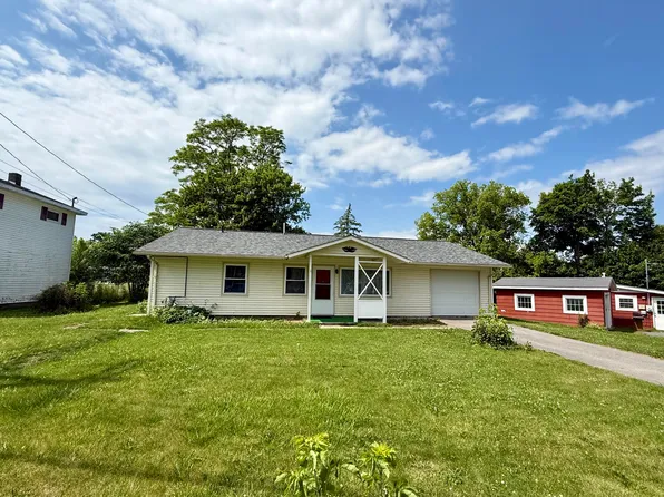 7 Mohawk Rd, Plattsburgh, NY 12901