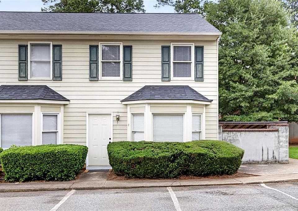 1st image of 125 Dennis Dr