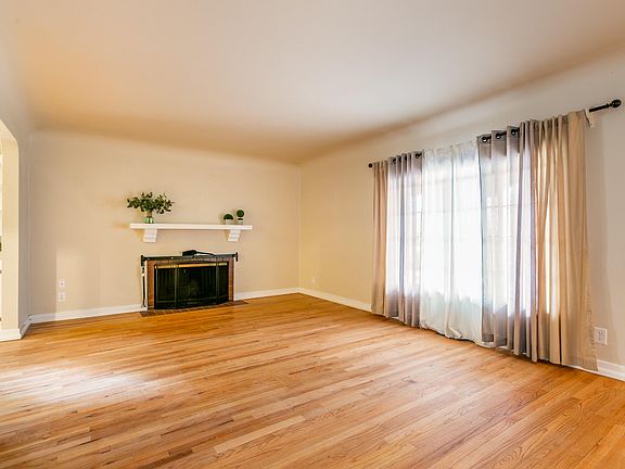 5th image of 314 Richmond Dr SE
