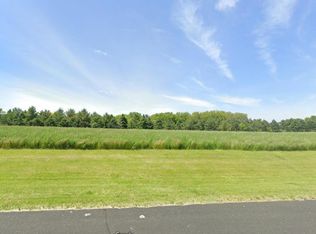 N909 Winds Way, Oconomowoc, WI 53066