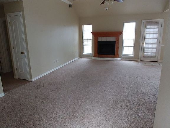 2nd image of 507 Evergreen Cir