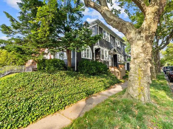 42 Avenue B image 1 of 23